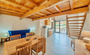 Lofts with private outdoor area and swimming-pool in Badesi Badesi